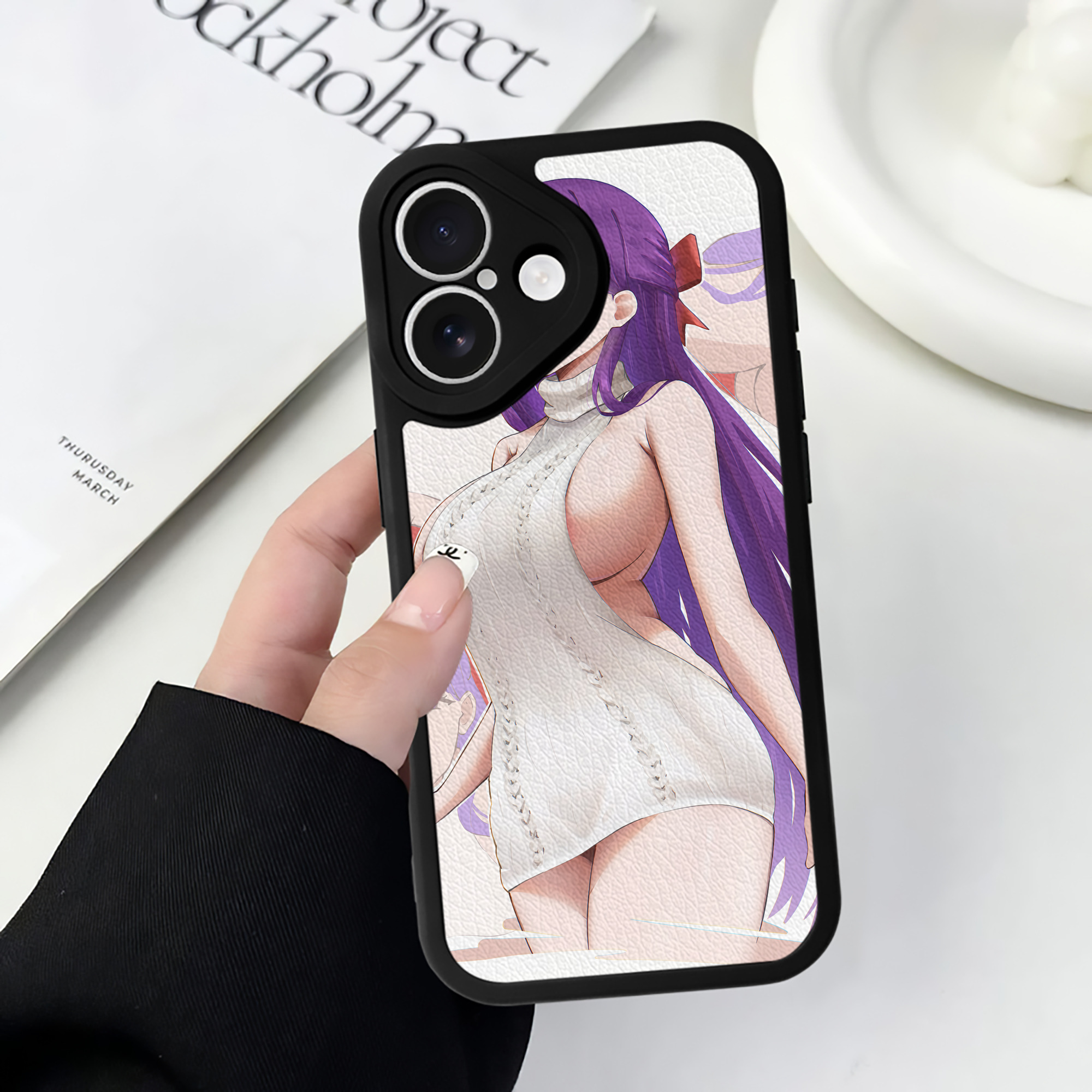 （画像用） 葬送のフリーレン Frieren 【iPhone 16シリーズ対応】シリコンスマホケース（レザー調） 材質：シリコン